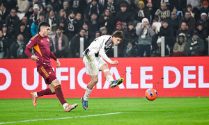 Juventus thắng Roma 2-1, tiếp tục bất bại trên sân nhà ở Serie A