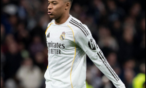 Mbappe dành tặng bàn thắng kỷ lục cho 'người hùng' Ronaldo
