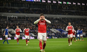 Arsenal thắng Everton: Gyokeres ghi bàn vẫn bị Jamie Redknapp chê