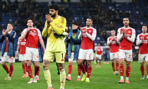 Arsenal đầu bảng Ngoại hạng Anh nhưng khó giữ trước Man City