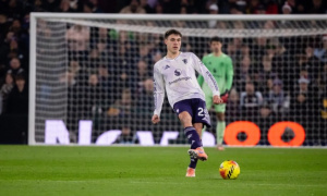 Manuel Ugarte bị chỉ trích vì màn trình diễn 'thảm họa' tại Villa Park