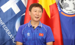 HLV Kim Sang-sik: Vợ tôi tắt tivi khi U22 Việt Nam bị Thái Lan dẫn 0-2