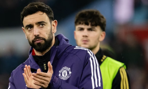 Manchester United khủng hoảng tuyến giữa khi Bruno Fernandes chấn thương
