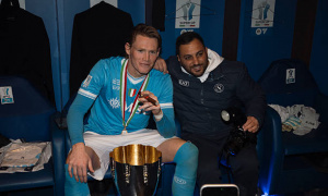 McTominay hút xì gà, ăn mừng Napoli vô địch Siêu Cúp Ý