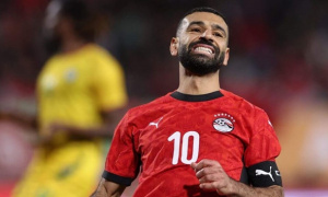 Salah gánh áp lực, Ai Cập thắng mở màn