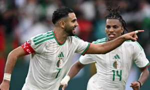 Algeria thắng trận ra quân AFCON, Mahrez lập kỷ lục lịch sử
