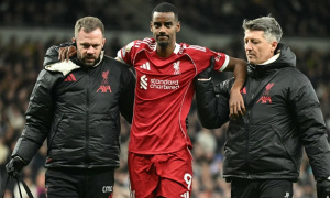 Liverpool và Isak, ca phẫu thuật làm khởi đầu tệ hơn