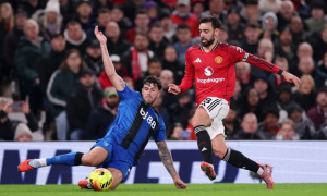 Juventus săn Marcos Senesi, giải bài toán trung vệ trái