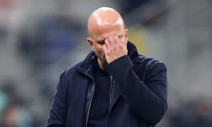 Arne Slot không bào chữa cho nửa đầu mùa giải thất vọng của Liverpool