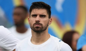 David Ornstein: MU không tính chiêu mộ Neves và Garner