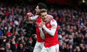 Arsenal hạ Brighton, Piers Morgan nói lời tâm can về Odegaard