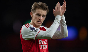 Odegaard 'toát mồ hôi' sau màn thoát hiểm của Arsenal trước Brighton