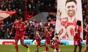 Slot ca ngợi hành động tri ân Jota