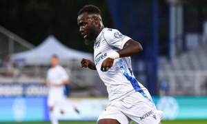 Man Utd đàm phán với Sinayoko, tính chiêu mộ miễn phí từ Auxerre