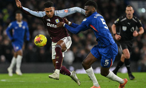 Badiashile mắc sai lầm khiến Chelsea thua ngược Aston Villa