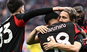 AC Milan 3-0 Hellas Verona: Nkunku lập cú đúp, Rossoneri tạm giữ ngôi đầu