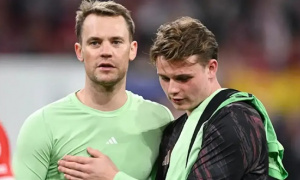 Manuel Neuer chia sẻ trách nhiệm phát triển thủ môn kế nhiệm tại Bayern