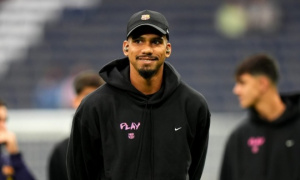 Araujo trở lại tập luyện, Barcelona chuẩn bị cho trận gặp Espanyol