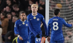 Chelsea đang dần hụt hơi trong cuộc đua top 4