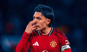 Lisandro Martinez thất vọng khi Manchester United đánh rơi điểm số trước Wolves