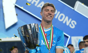 Napoli chốt mua Hojlund khiến Man Utd lỗ nặng