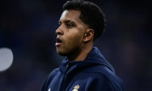 Rodrygo thuê siêu cò nhằm dứt áo rời Real Madrid