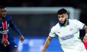 Sao PSV tự ứng cử nhưng bị PSG ngó lơ