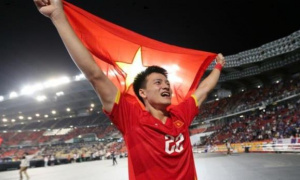 HLV Kim Sang-sik kiên nhẫn chờ Thanh Nhàn đến phút chót