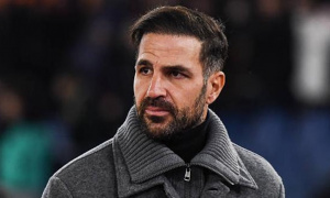 Fabregas từ chối ghế nóng Chelsea để ở lại Como