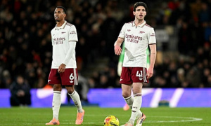 Paul Merson chê Arsenal đá hiệp một tệ chưa từng thấy