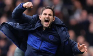 Lampard phản pháo chỉ trích về việc dẫn dắt Chelsea quá sớm
