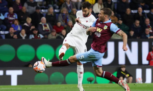 Soi trận Burnley vs Man Utd: Hiệu ứng tướng mới