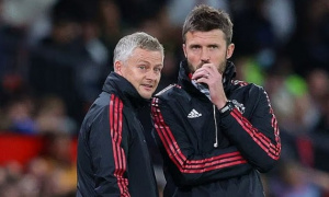Solskjaer đấu Carrick giành ghế tạm quyền MU