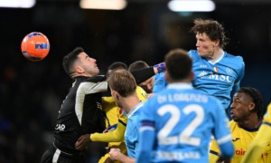 Ngược dòng gỡ hòa 2-2, Napoli thoát thua thót tim trước Verona