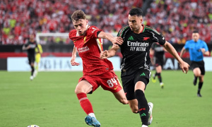 Liverpool dùng lòng kiêu hãnh nhà vua cản bước Arsenal