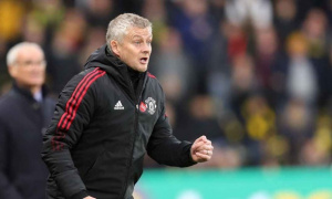 Neville ví MU mời lại Solskjaer như phim Groundhog Day