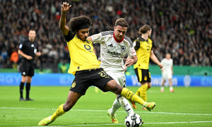 Soi trận Frankfurt vs Dortmund: Phả hơi nóng vào Bayern