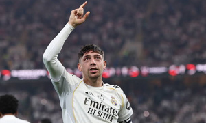 Courtois ví cú sút của Valverde với truyện tranh Tsubasa