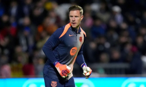Ter Stegen quay lại Ả Rập dự chung kết sau sự cố đầu gối