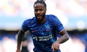 Napoli muốn giải cứu Sterling khỏi Chelsea