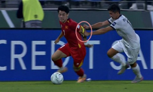 Bị giật băng thủ quân, Đình Bắc khiến đối thủ ôm hận