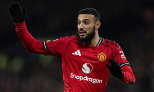 Juventus đàm phán chiêu mộ Chiesa và Mazraoui