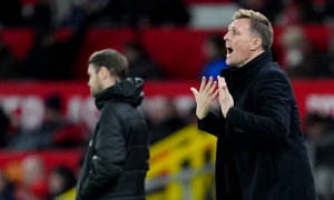 Brighton giội gáo nước lạnh vào Fletcher tại Old Trafford