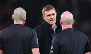 Fletcher nhận thẻ vàng vì làm điều Amorim chưa từng dám làm