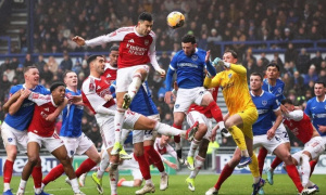 Vũ khí phạt góc giúp Arsenal nối dài kỷ lục từ năm 1958