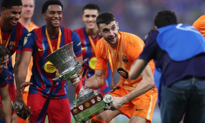 Joan Garcia và đôi tay giữ lại Siêu cúp cho Barca