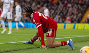 Arne Slot trấn an fan Liverpool về chấn thương của Ngumoha