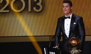 Ngày này năm xưa: Giọt nước mắt của Ronaldo và ngày vương quyền trở lại