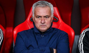 Mourinho ép Benfica sa thải để tái hợp Real Madrid