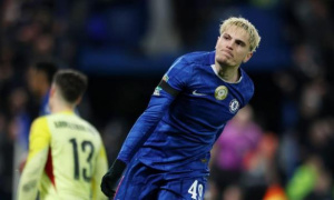 Garnacho lập siêu phẩm vô-lê, Chelsea vẫn ôm hận trước Arsenal